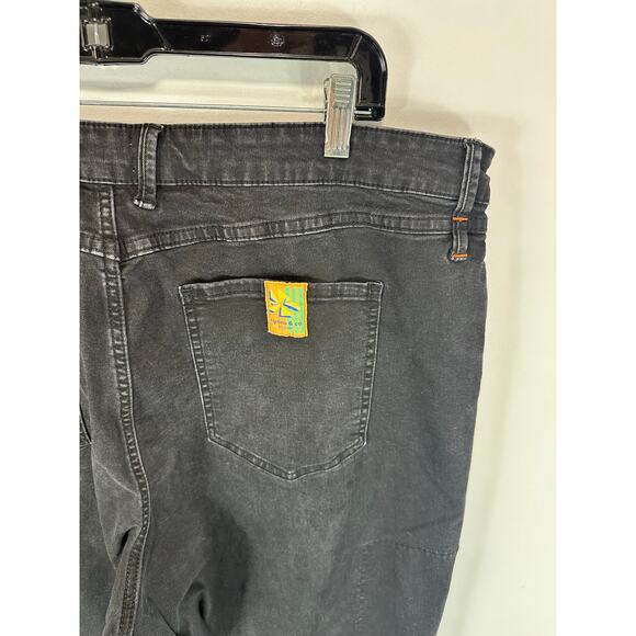 Ripton & Co Women’s Superlite Jeans Black Stretch Denim Size 36 Raw Hem - Picture 14 of 15